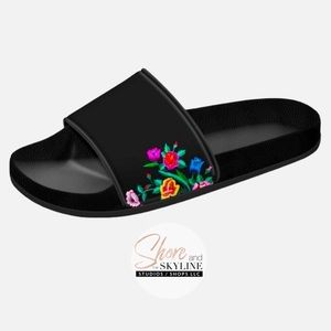 La Bamba black floral slides sz 8 8.5 womens waterproof beach pool resort sandal